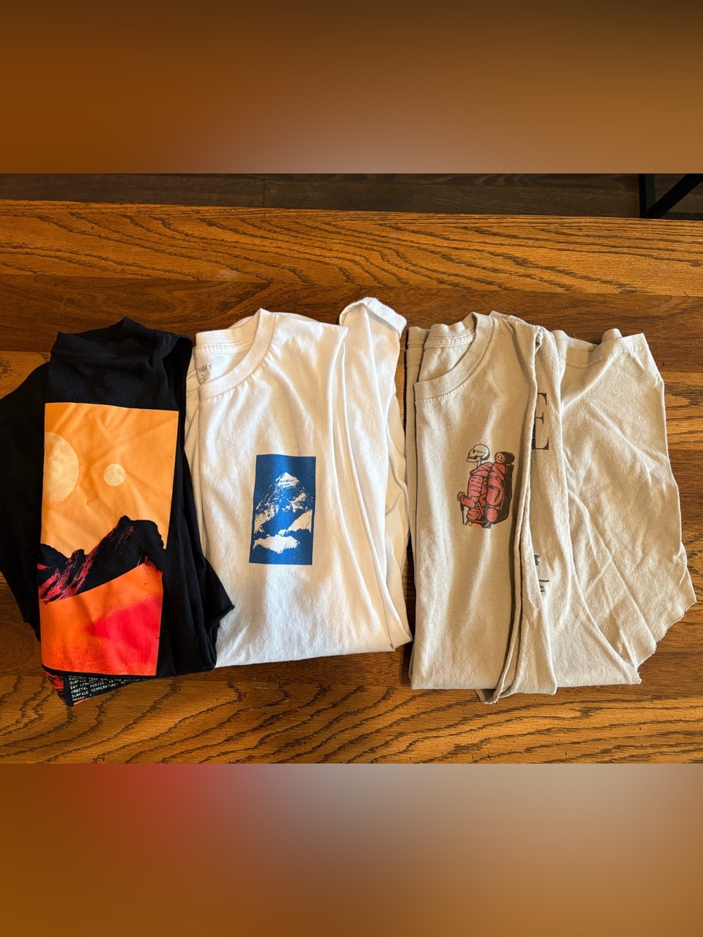 Bundle of 3 sleeveless tee shirts XL